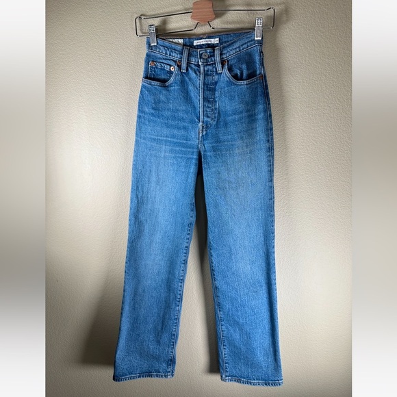 LEVI'S® Premium Ribcage Ankle Straight Jean in Georgie - Picture 6 of 13